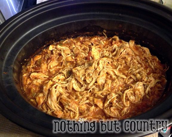 Best Crockpot Chicken Tacos | NothingButCountry.com