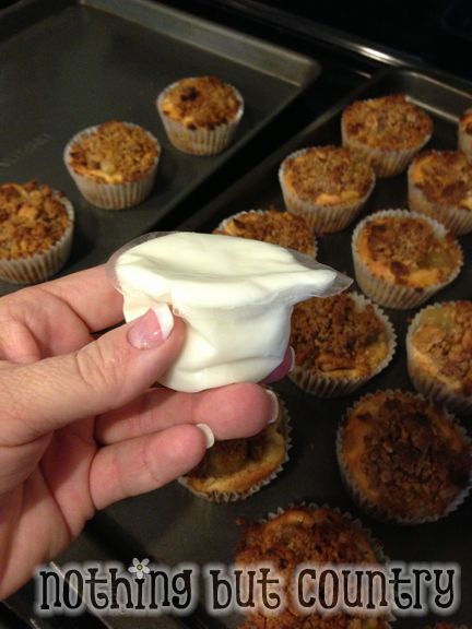 Cinnamon Apple Pie Cupcakes | NothingButCountry.com