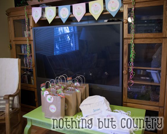 Cupcake / Cupcake Wars Birthday Party - NothingButCountry.com