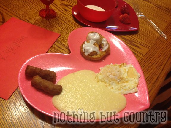 Valentine's Day themed Breakfast and Lunch for your kids