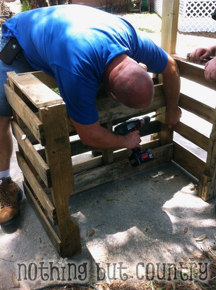 Pallet Lemonade Stand | NothingButCountry.com