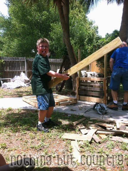 Pallet Lemonade Stand | NothingButCountry.com