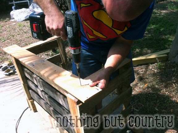 Pallet Lemonade Stand | NothingButCountry.com