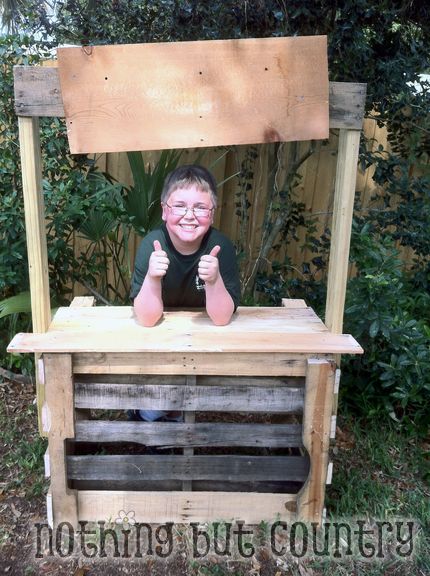 Pallet Lemonade Stand | NothingButCountry.com