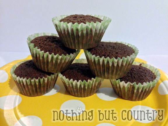 Easy Candy Filled Brownie Bites | NothingButCountry.com