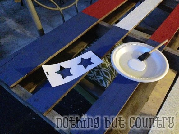 Patriotic Flag Pallet - Pinterest Project Success | NothingButCountry.com