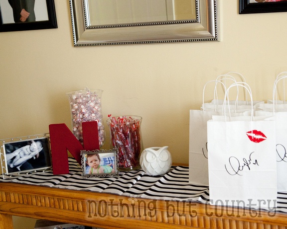 Taylor Swift Birthday Party (including her cats Meredith Grey & Olivia Benson) | NothingButCountry.com